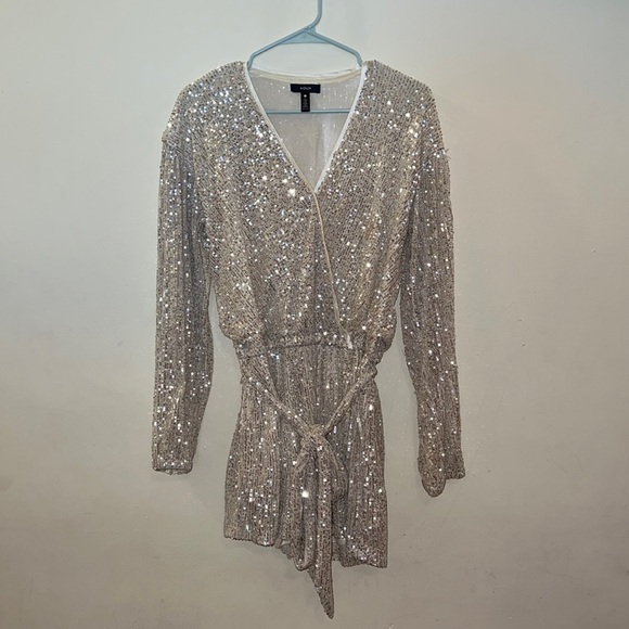 AQUA gold Sequin Romper jumpsuit - Picture 2 of 5